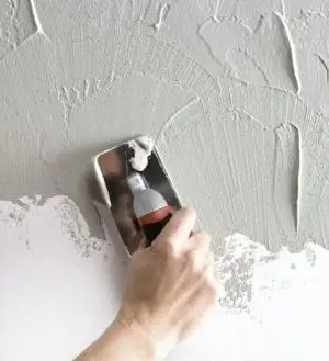 Manually applied ceiling texture